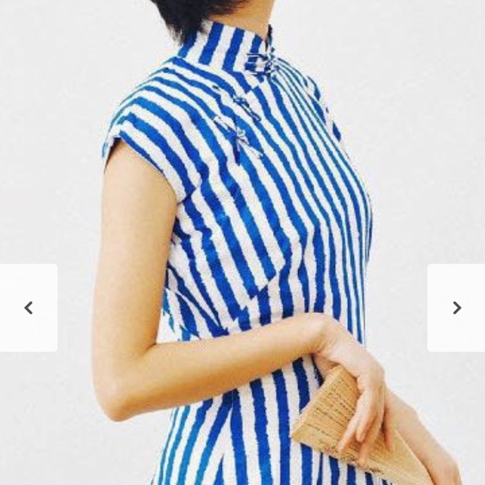 Traditional qipoa dress in blue and white.